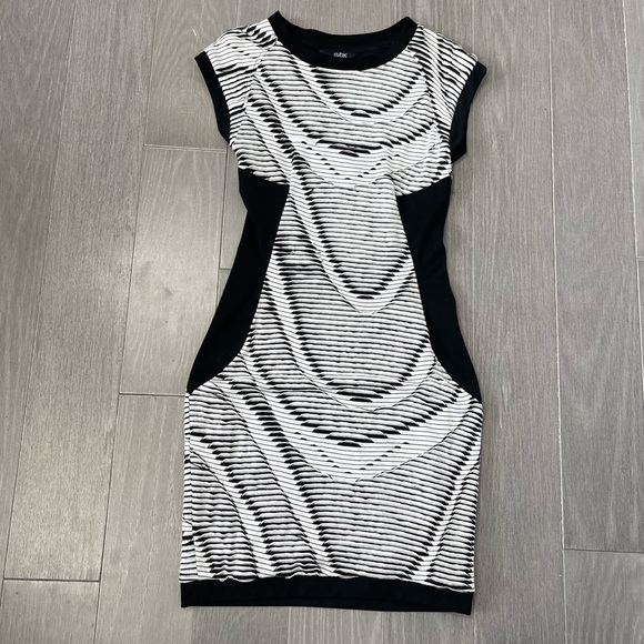 Cut25 by Yigal Azrouel Black & White Mini Cocktail Dress Textured Bodycon Boho 2 - Picture 5 of 16